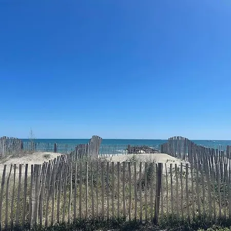 Apartamento Sur La Plage, Piscine, Wifi, Tv, Netflix Frontignan