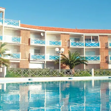 Sur La Plage, Piscine, Wifi, Tv, Netflix *